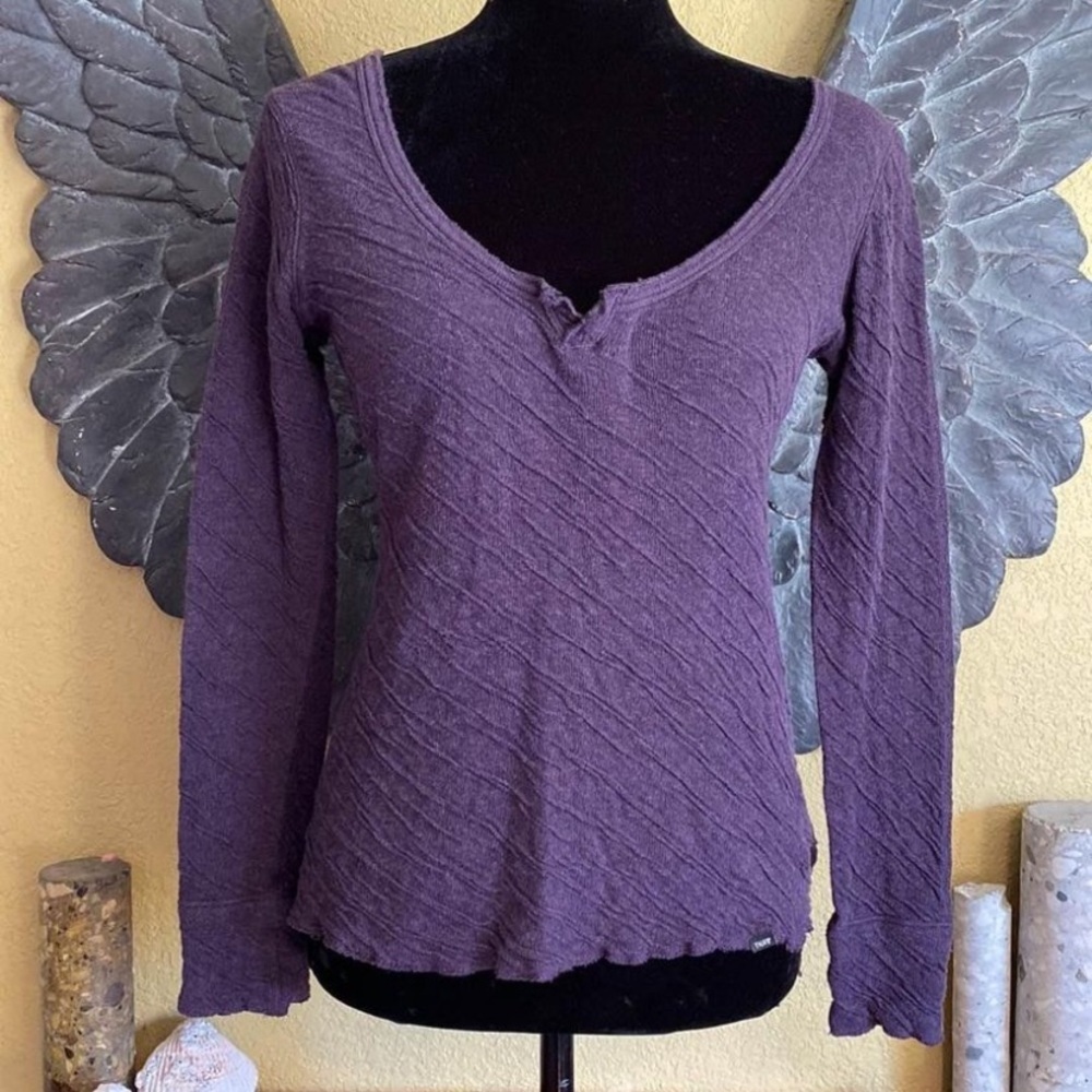 Aritzia TNA Purple V-neck Sweater/Long sleeve Shirt